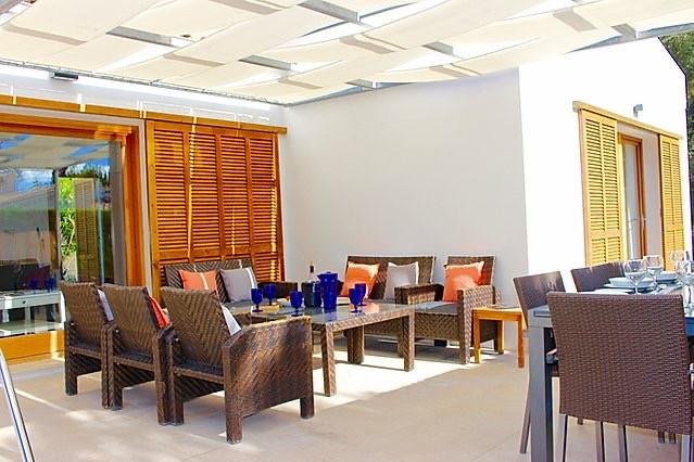 Las Huellas Villa property management services in Mallorca, property management companies in Mallorca, Gardening services in Mallorca, rent luxury places in Mallorca, rent best places in Mallorca, Mallorca estate and property management, Search and Acquire, best home finding companies, find your home with us, property buying services in Spain, property care service in Mallorca, pool cleaning services, enjoy luxury stay in Mallorca, cleaning and laundry services, concierge services