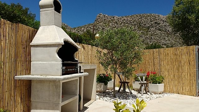 Las Huellas Villa property management services in Mallorca, property management companies in Mallorca, Gardening services in Mallorca, rent luxury places in Mallorca, rent best places in Mallorca, Mallorca estate and property management, Search and Acquire, best home finding companies, find your home with us, property buying services in Spain, property care service in Mallorca, pool cleaning services, enjoy luxury stay in Mallorca, cleaning and laundry services, concierge services